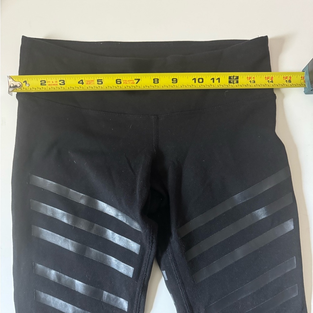 ALO YOGA Airbrush Lineal Diagonal Stripe Leggings in Black Small - Picture 11 of 15
